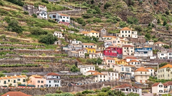 NYÁRBÚCSÚZTATÓ MADEIRA - AZ ÖRÖKZÖLD SZIGET - KÖRUTAZÁS REPÜLŐVEL