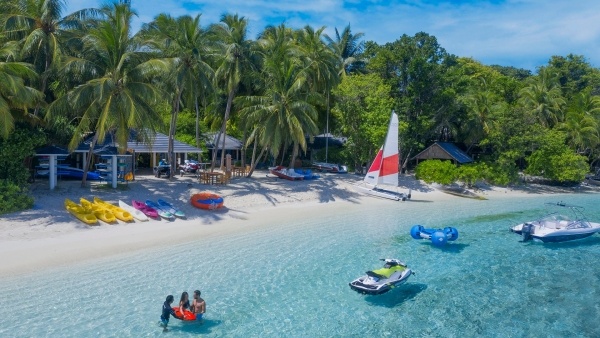 Royal Island Resort & Spa