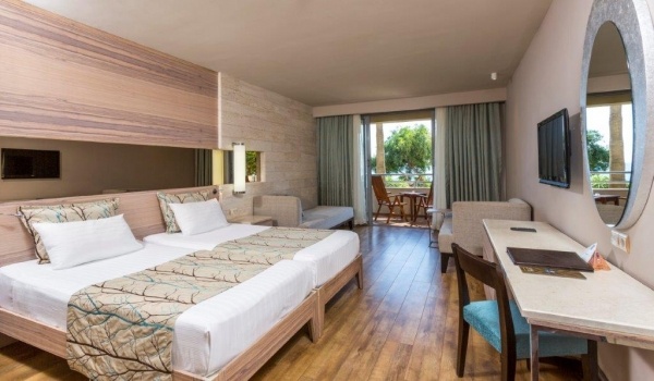 Melas Resort Hotel***** - AI, repülővel