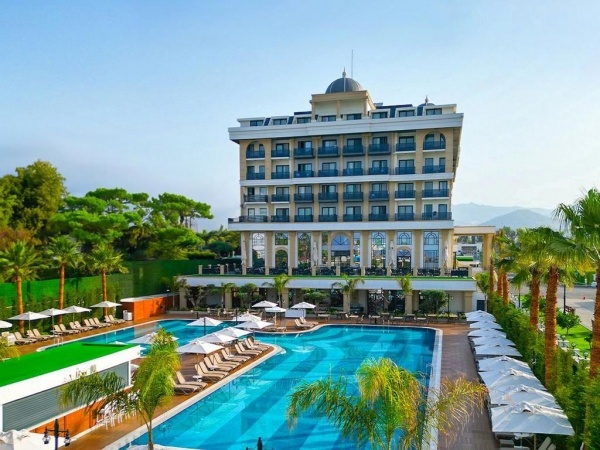 Serenity Queen Hotel *****