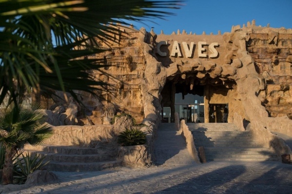 Caves Beach Resort +16 *****