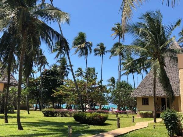 Neptune Paradise Beach Resort & Spa ****, AI, repülővel