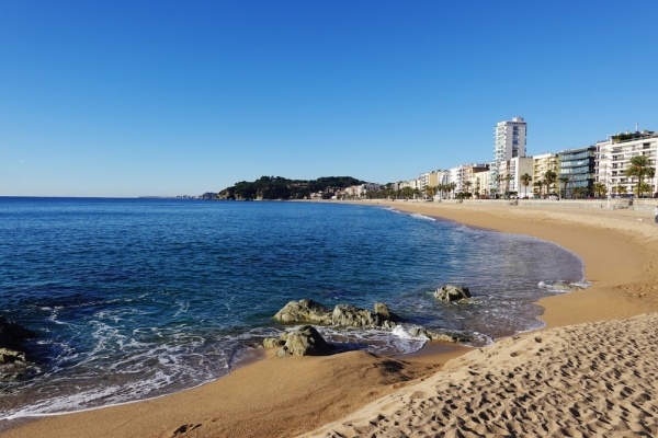 CSILLAGTÚRÁK COSTA BRAVÁN - TENGERPARTI PIHENÉSSEL AUTÓBUSSZAL
