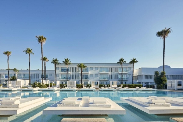 So Nice & So White Beach Resort ****