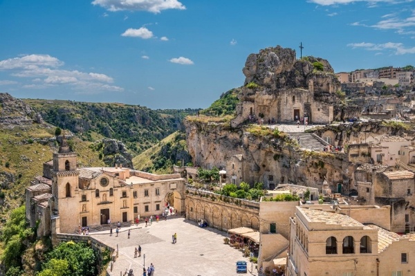 APULIA (BUSZ-REPÜLŐ)