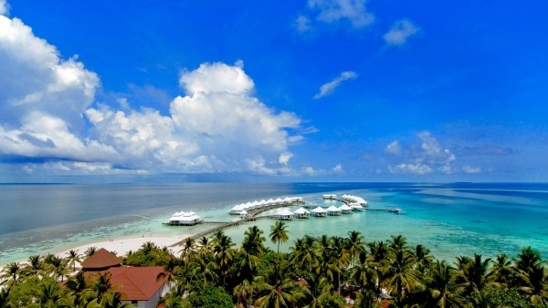 Diamonds Athuruga Beach & Water Villas