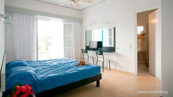 Kamari Beach Hotel