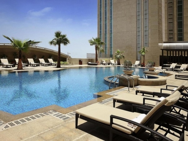 Sofitel Abu Dhabi Corniche - 10 éjszakás