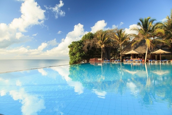 Baobab Beach Resort  & SPA*****, AI, repülővel