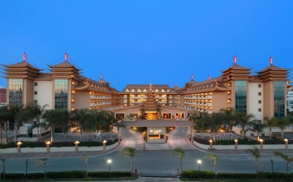 Royal Dragon Hotel *****