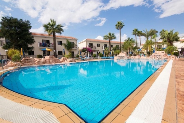 Loutsiana Aparthotel ***