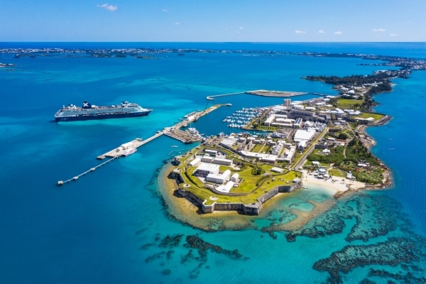 DÉLI KARIB-SZIGETEK FELFEDEZÉSE, Celebrity Summit