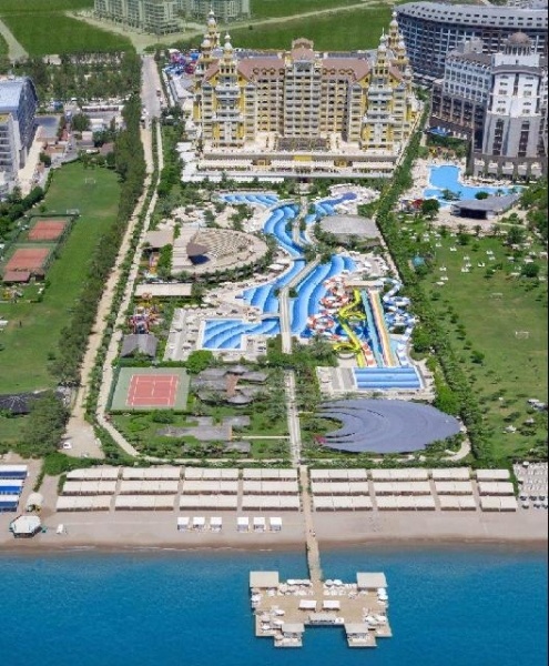 Royal Holiday Palace Hotel***** - UAI, repülővel