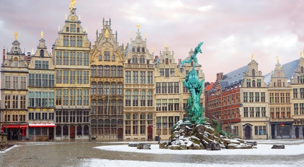 Karácsonyi forrócsokizás Belgiumban