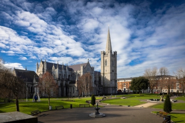 ADVENT DUBLIN REPÜLŐVEL