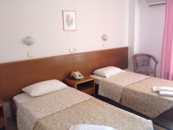 Hotel Irinna *** RE, repülővel
