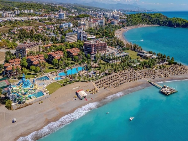 Justiniano Park Conti *****