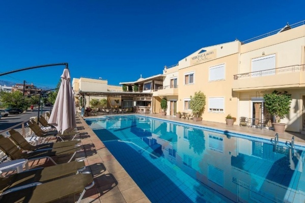 Veronica Hotel ***