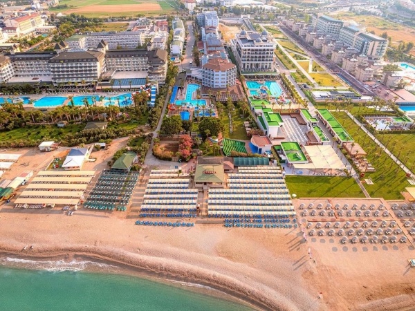 Caretta Beach Hotel ****