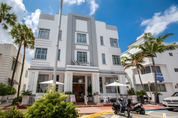 Whitelaw Hotel