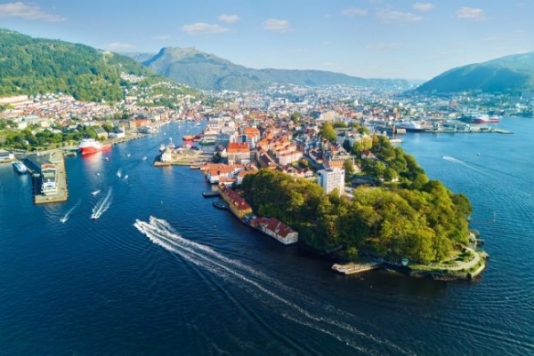 Oslo, Bergen és a norvég fjordok - csoportos körutazás magyar idegenvezetéssel 2027.05.21-25.