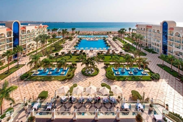 Premier La Reve Hotel & Spa