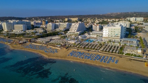Constantinos The Great Beach Hotel *****