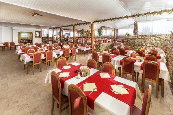 HOTEL OMORIKA ***