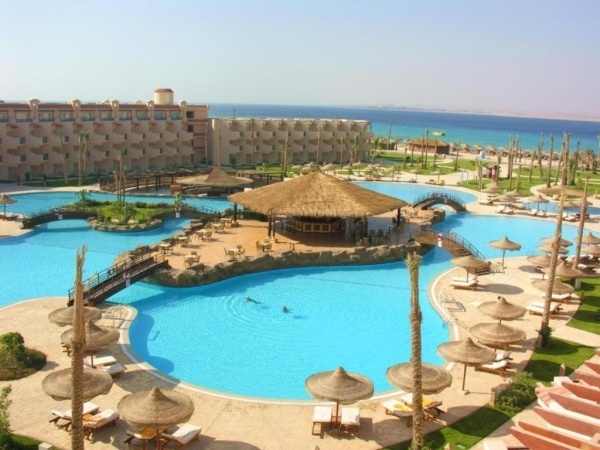 Hotel V Grand Beach Resort *****
