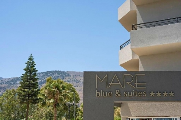 MARE BLUE AND SUITES  ****