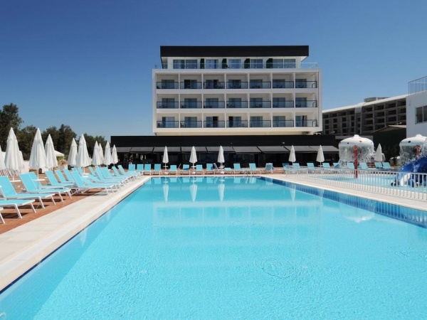 Lonicera West Hotel ****
