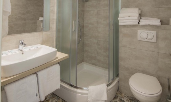 HOTEL BELLEVUE ***