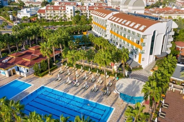 Hane Family Resort *****