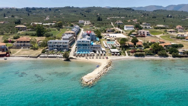 GOLDEN COAST FAMILY RESORT ****