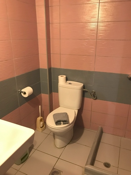 Gardenia apartmanház, repülővel