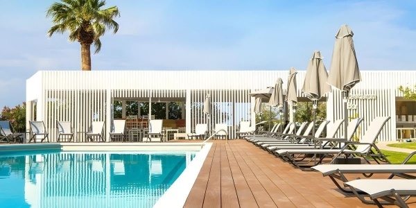 White Dreams Resort