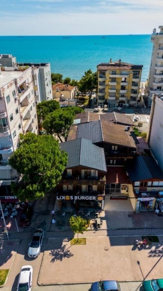 Dolanit Hotels Vila e Drurit *** Durres repülővel