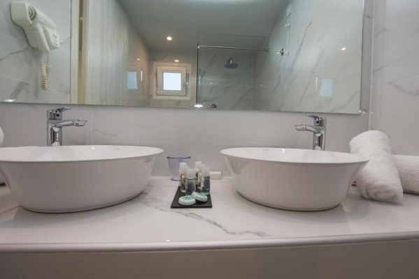 Hotel Golden Coast Resort ***** AI, repülővel