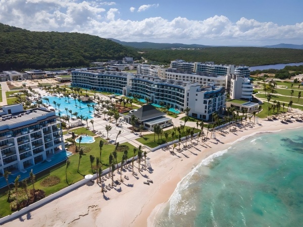 Ocean Eden Bay - Adults Only