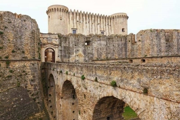 Puglia-Basilicata különleges világa ****